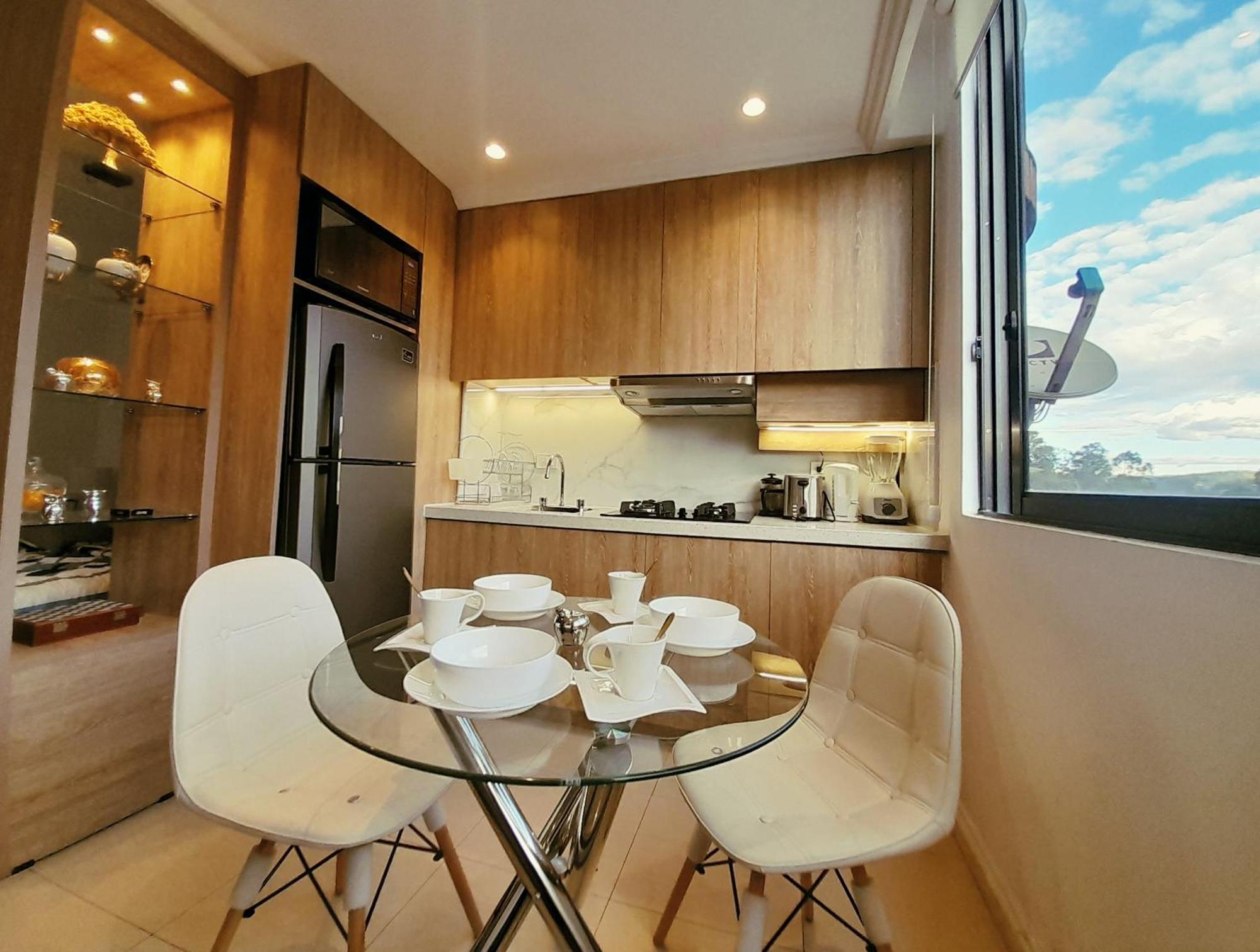 Elegante Suite Privada En Cuenca - Parqueo Incluido Exteriör bild