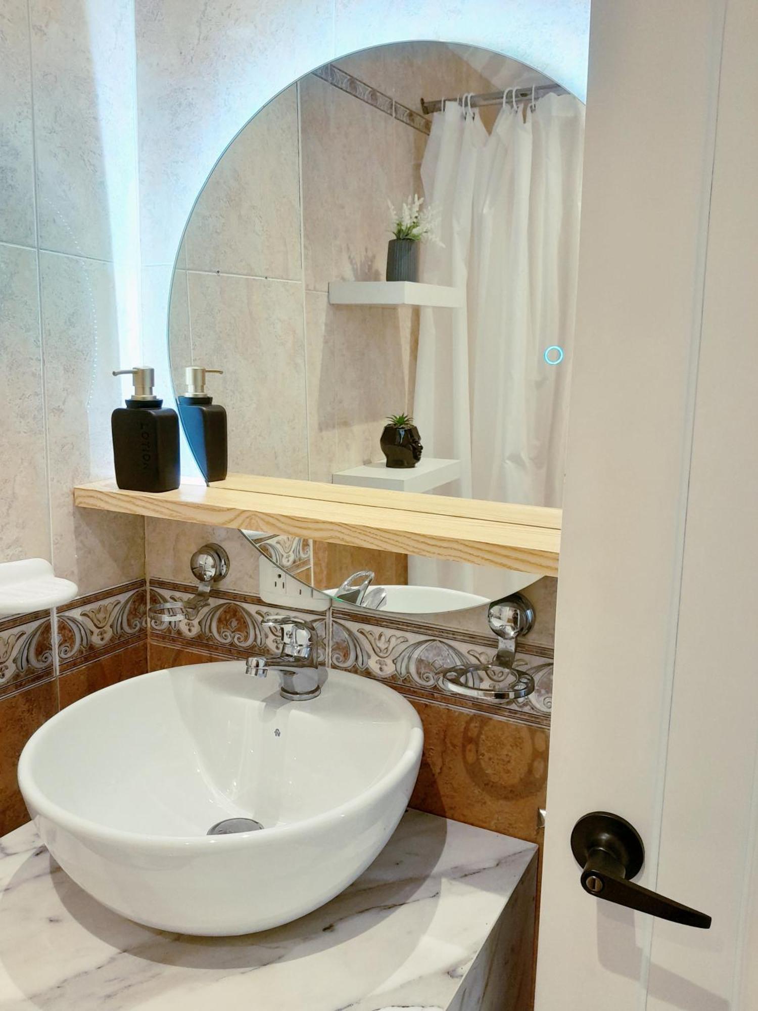 Elegante Suite Privada En Cuenca - Parqueo Incluido Exteriör bild